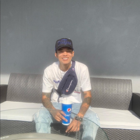 Meet your Posher, Ricardo - Picture 1 of 1